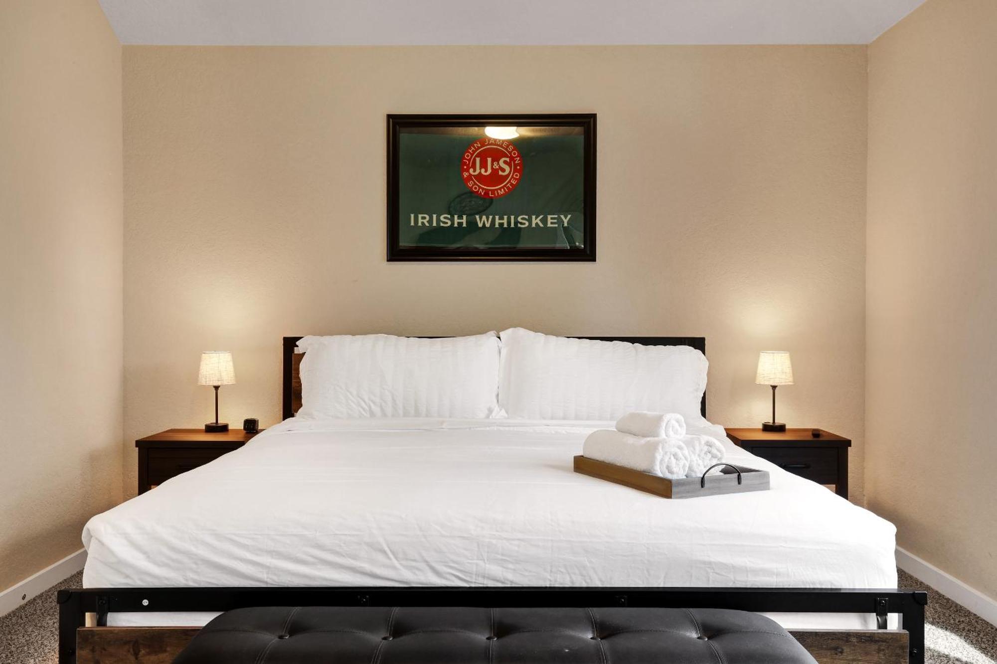 Speakeasy - A Birdy Vacation Rental ซานอันโตนิโอ ภายนอก รูปภาพ