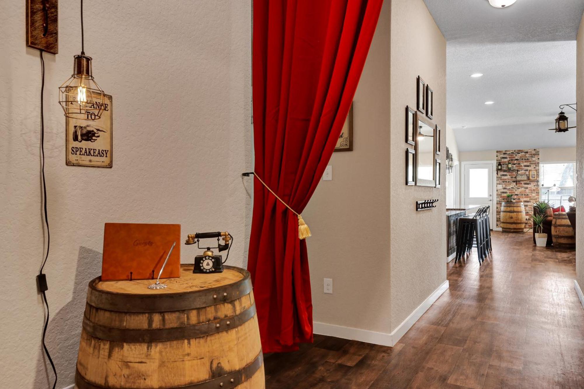 Speakeasy - A Birdy Vacation Rental ซานอันโตนิโอ ภายนอก รูปภาพ