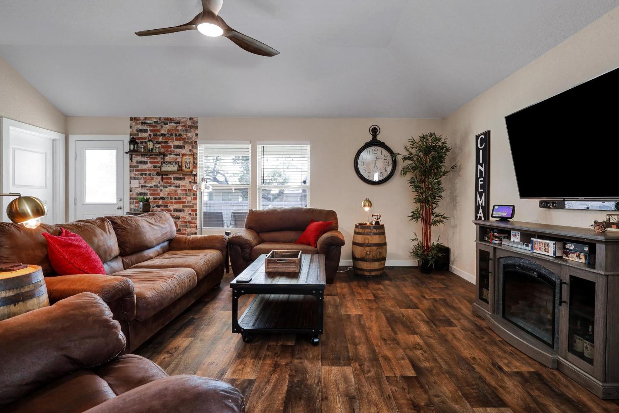 Speakeasy - A Birdy Vacation Rental ซานอันโตนิโอ ภายนอก รูปภาพ
