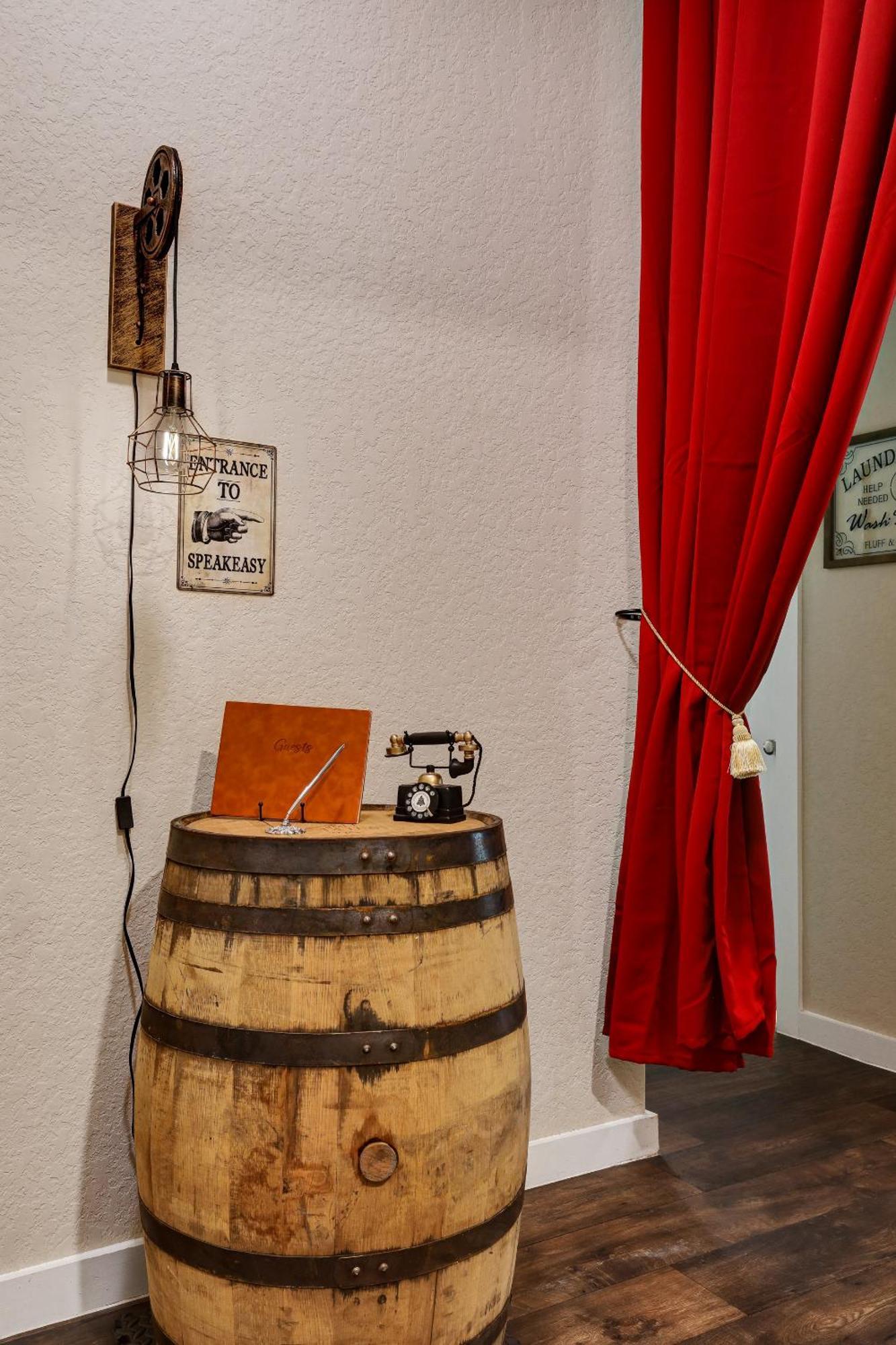 Speakeasy - A Birdy Vacation Rental ซานอันโตนิโอ ภายนอก รูปภาพ